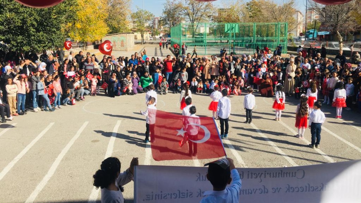 Okulumuzda 29 Ekim Cumhuriyet Bayramı Kutlamaları